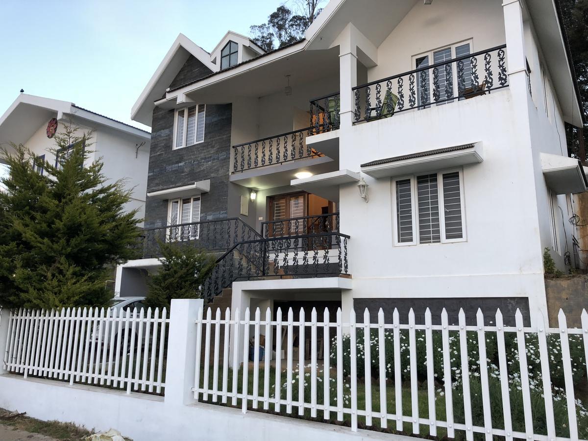 Aanvis Inn Ooty Esterno foto