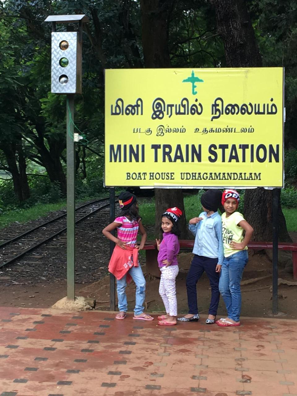 Aanvis Inn Ooty Esterno foto