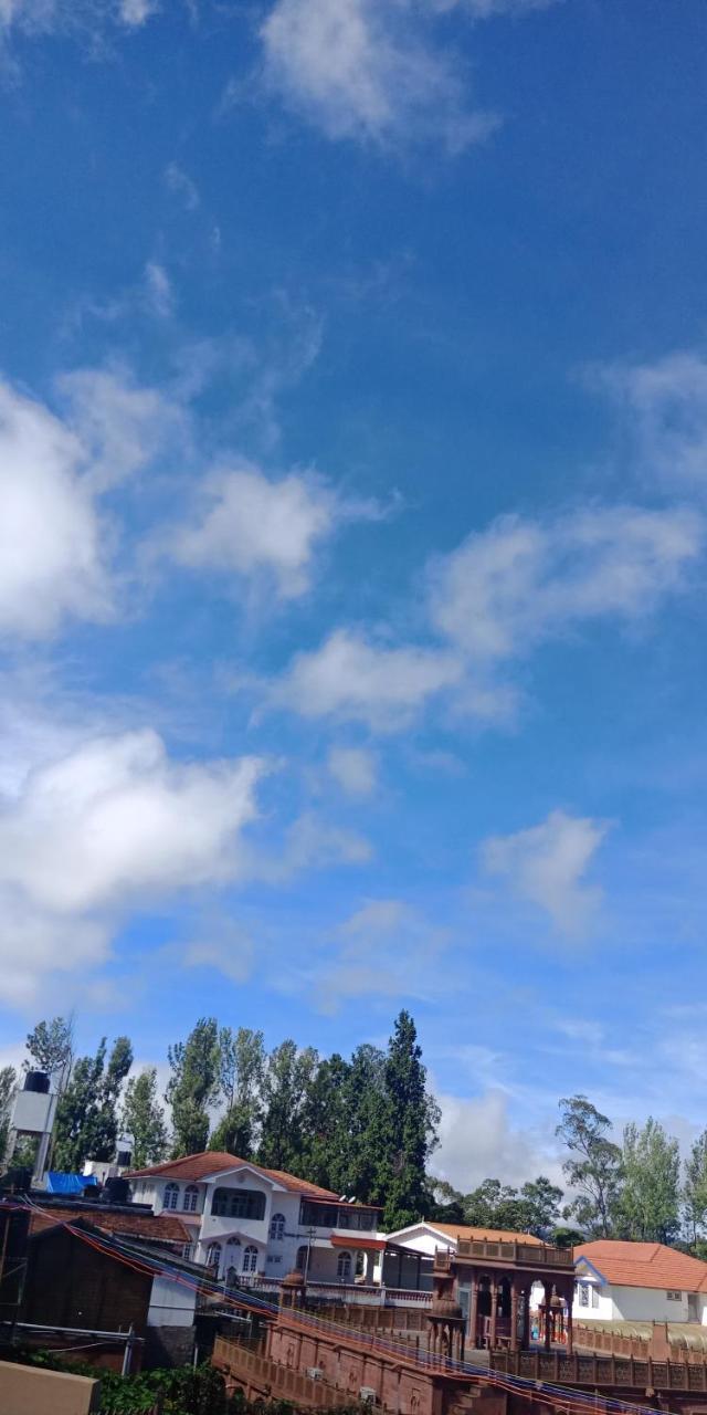 Aanvis Inn Ooty Esterno foto